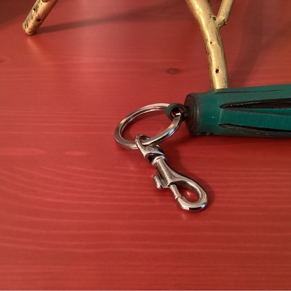 Coach - Picture 6 of 8